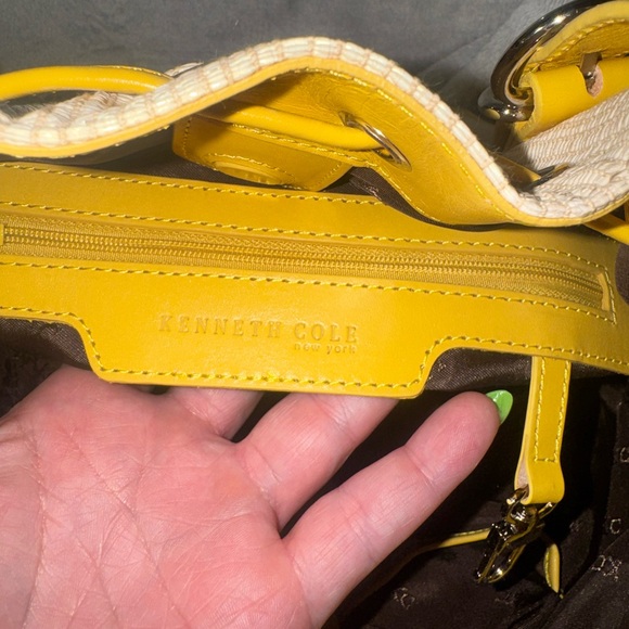 Vintage Kenneth Cole NY Yellow & Straw Drawstring Tote Bag - Picture 6 of 9